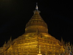 Night view of Shwezigon Pagoda